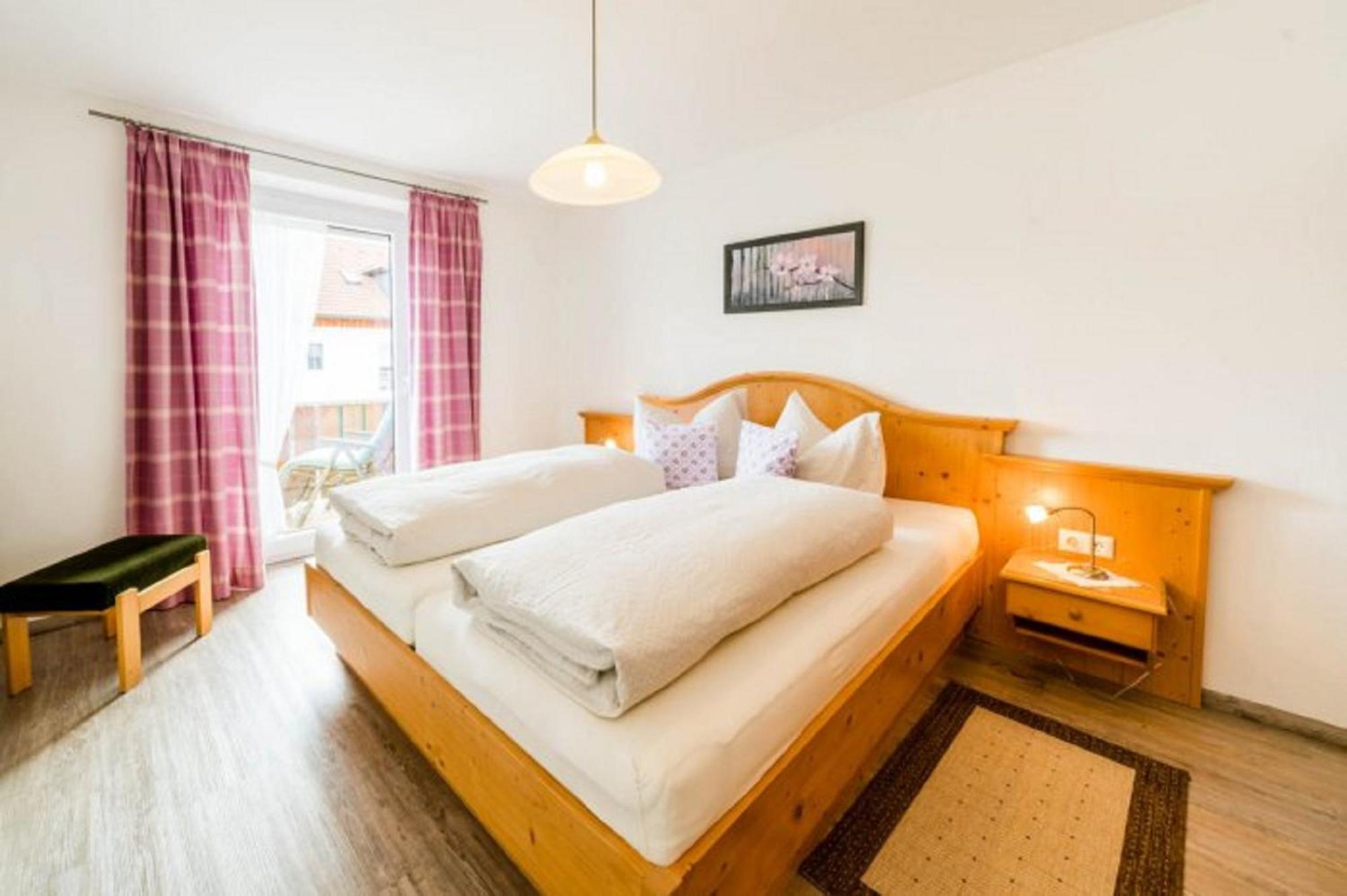Steffi'S Landhof Guest House บาดวือริสโฮเฟิน ห้อง รูปภาพ